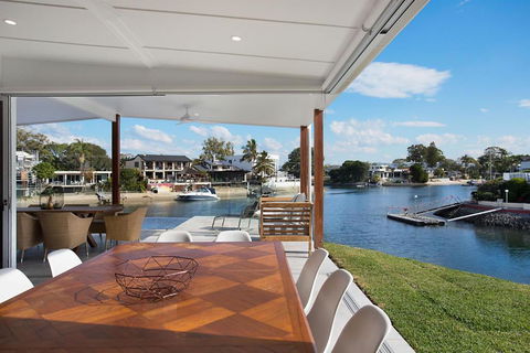 INCREDIBLE VALUE - Perfect For Large Families - Accommodation Resorts 3