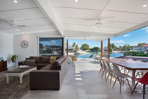 INCREDIBLE VALUE - Perfect For Large Families - Accommodation Resorts 2