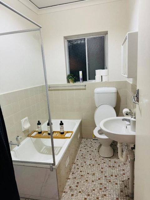 Inviting Ashford Stay - Accommodation Resorts 3