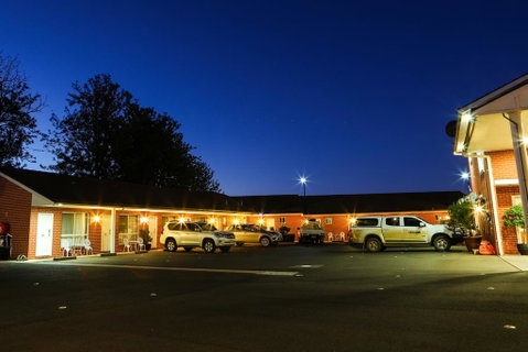 Akuna Motor Inn And Apartments - Accommodation Resorts 1