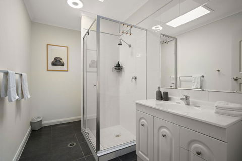 Alinga Longa 4 - Accommodation Resorts 2