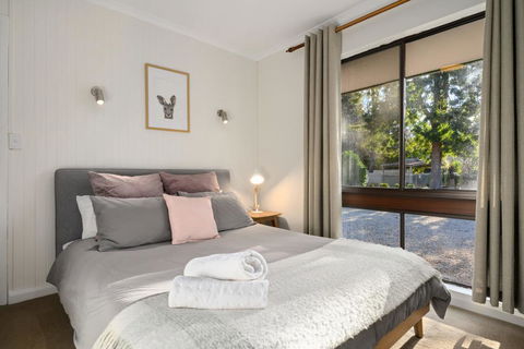 Alinga Longa 4 - Accommodation Resorts 0