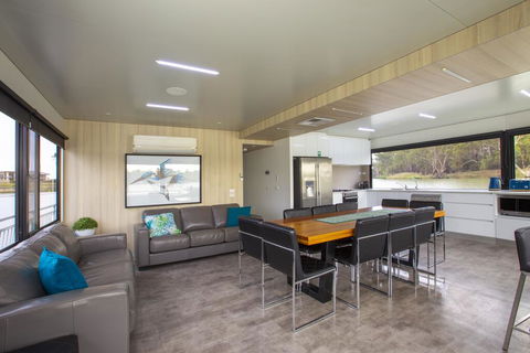 All Seasons Houseboats - Accommodation Resorts 3