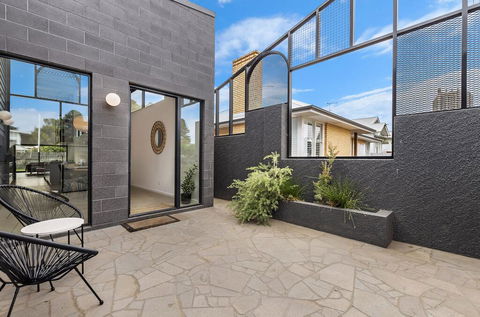 Allure On Barclay - Accommodation Resorts 3