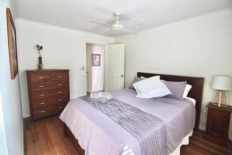 Aloha Alex Beach House Pet-friendly- 450m To The Beach - Accommodation Resorts 3