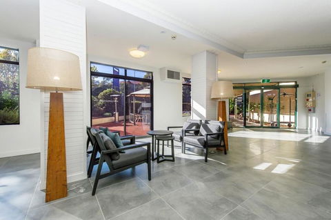 Alpha Hotel Canberra - Accommodation Resorts 3