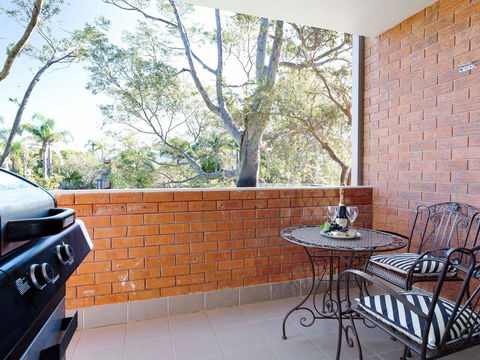 Amanda Court 2/1 Weatherly Cl - Renovated Unit With Aircon, Wifi And Close To The Beach - Accommodation Resorts 0