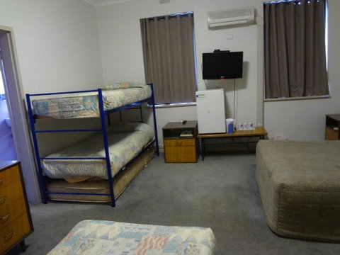 Amaroo Hotel Dubbo - Accommodation Resorts 2