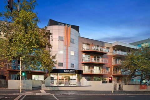 Amazing Accommodations: St Kilda - Accommodation Resorts 1