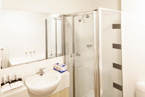 Amazing Accommodations: St Kilda - Accommodation Resorts 2