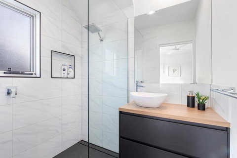 Amber House - Accommodation Resorts 2