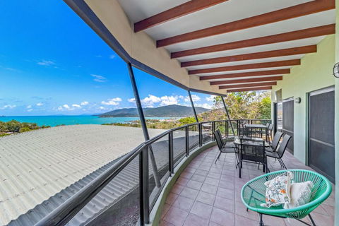 Ambience Of Airlie - Airlie Beach - Accommodation Resorts 3