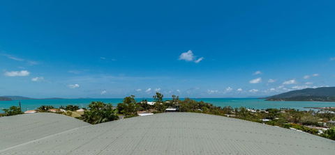 Ambience Of Airlie - Airlie Beach - Accommodation Resorts 2