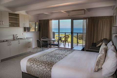 Amooran Oceanside Apartments And Motel - Accommodation Resorts 1