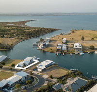 Anchored - Access to the Gippsland Lakes - Accommodation Resorts