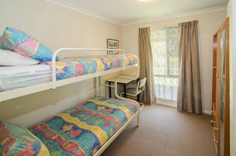 Anchors Away - Accommodation Resorts 1