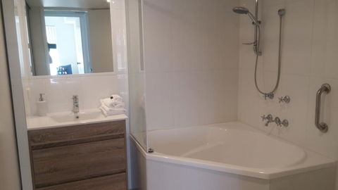 Apollo Luxury Apartments - Accommodation Resorts 1
