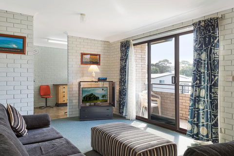 Apollo Unit 31 - Accommodation Resorts 3