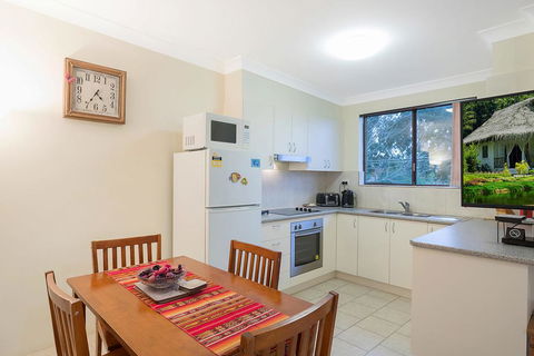 Apollo Unit 8 - Accommodation Resorts 3