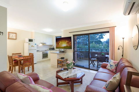 Apollo Unit 8 - Accommodation Resorts 0