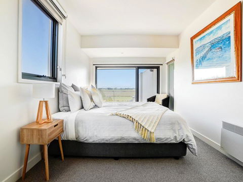 AQUA MIST PENTHOUSE - Accommodation Resorts 3