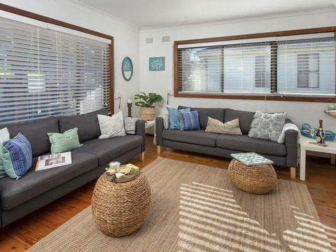 Araluen On Holden - Great Deck With Ocean Views - Accommodation Resorts 1