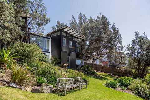 ARGYLL MOLLYMOOK - Absolute Waterfront - Accommodation Resorts 0