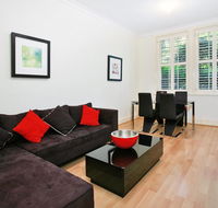 Art Deco in the Cul-de-Sac - Spacious Executive 1BR Potts Point Apartment in Quiet Cul-de-Sac - Accommodation Resorts