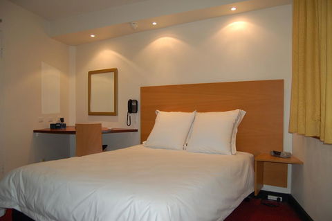 Arts Hotel - Accommodation Resorts 1