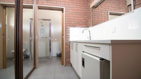 Ashleigh Court Motor Inn - Accommodation Resorts 3