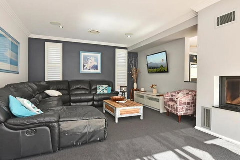 Luxury Mandalong Mansion With Pool & Spa - Accommodation Resorts 1