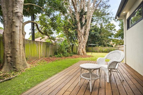 Luxury Retreat & Spacious 4BR House In Willoughby - Accommodation Resorts 1