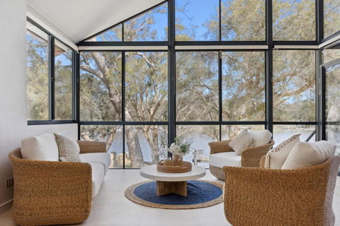 Luxury Riverside Escape With Private Jetty On The Murray River - Accommodation Resorts 0