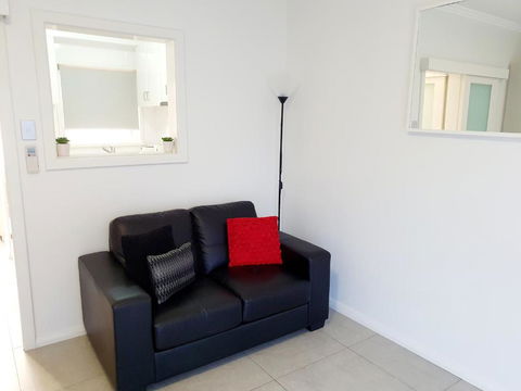 M4 West Perth Studio Apartment Near Kings Park - Accommodation Resorts 1