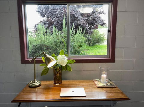 MAGNOLIA HOUSE ON THE CREEK - STANTHORPE - Accommodation Resorts 3