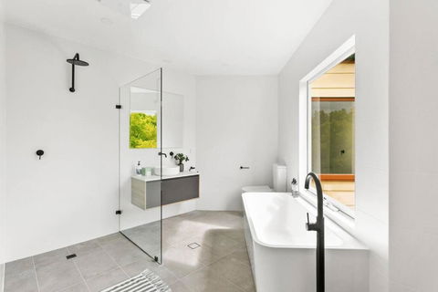 MANHATTAN STYLE 3 STORY LUXURY IN ST PETERS - Accommodation Resorts 3