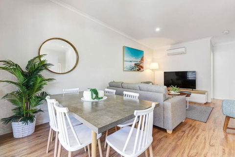 MARJ12- Stylish And Spacious - Accommodation Resorts 3