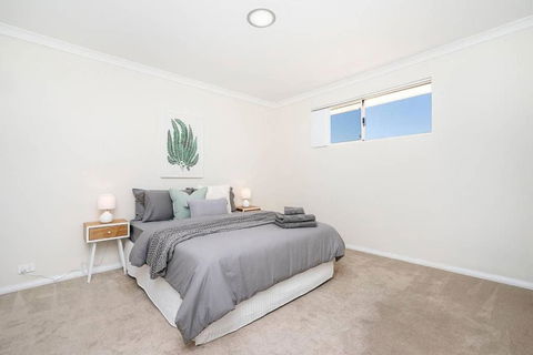 Modern Midland Retreat 2br 1 Bth - Accommodation Resorts 1
