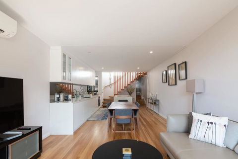 Modern Home In Erskineville W AC And Parking - Accommodation Resorts 0