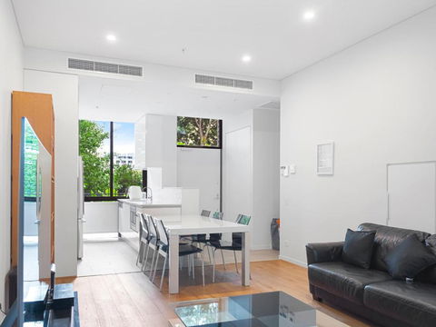 Modern Split Level 2Bed With Pool - Accommodation Resorts 0