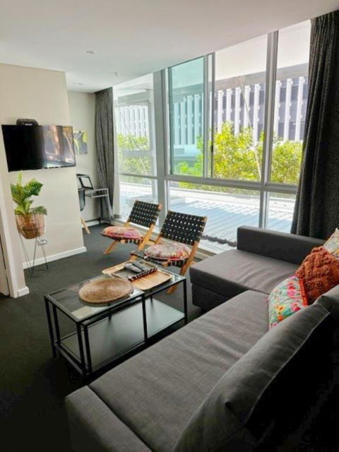 NEW Exquistely Furnished 2 Bedroom Apartment - Accommodation Resorts 1
