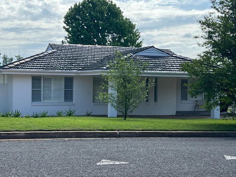 Narrandera Retreat - Accommodation Resorts 0