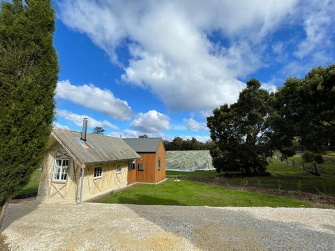 NEST- Luxury Vineyard Accommodation - Accommodation Resorts 3