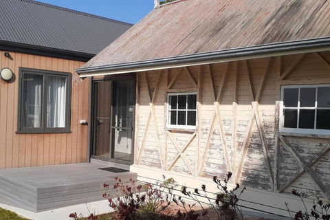 NEST- Luxury Vineyard Accommodation - Accommodation Resorts 2