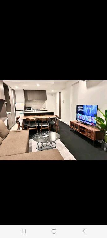 NESUTO DOCKLANDS - Accommodation Resorts 3