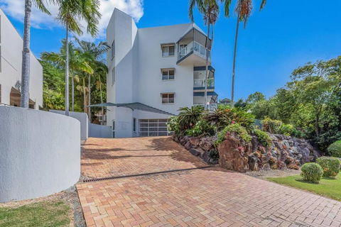 NEW! 2BR Whitsundays Oasis W/ Ocean Views - Accommodation Resorts 3