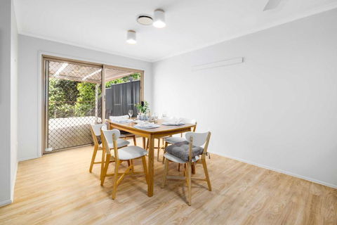 NEW 3BR Serene Creekside Retreat In Helensvale - Accommodation Resorts 3