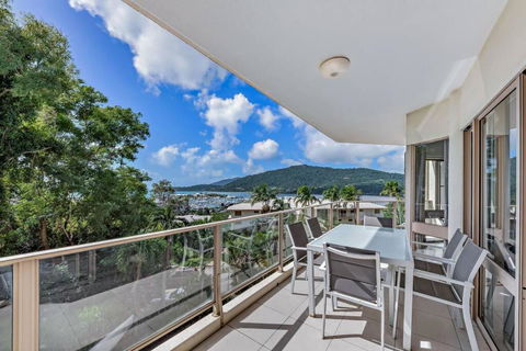 NEW! Gorgeous 2BR Apartment With Stunning Ocean Views! - Accommodation Resorts 2