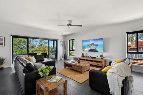 NEW - Sunrise Waters Holiday House - Accommodation Resorts 2
