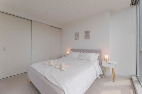 NEW Top Floor L70 CBD Luxury Apt - Accommodation Resorts 2